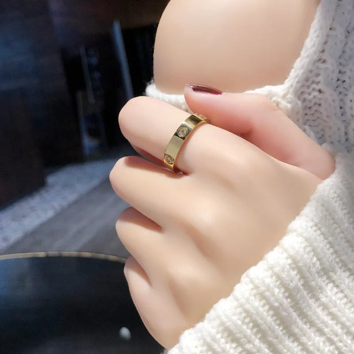 Schlanker Moderner Goldring
