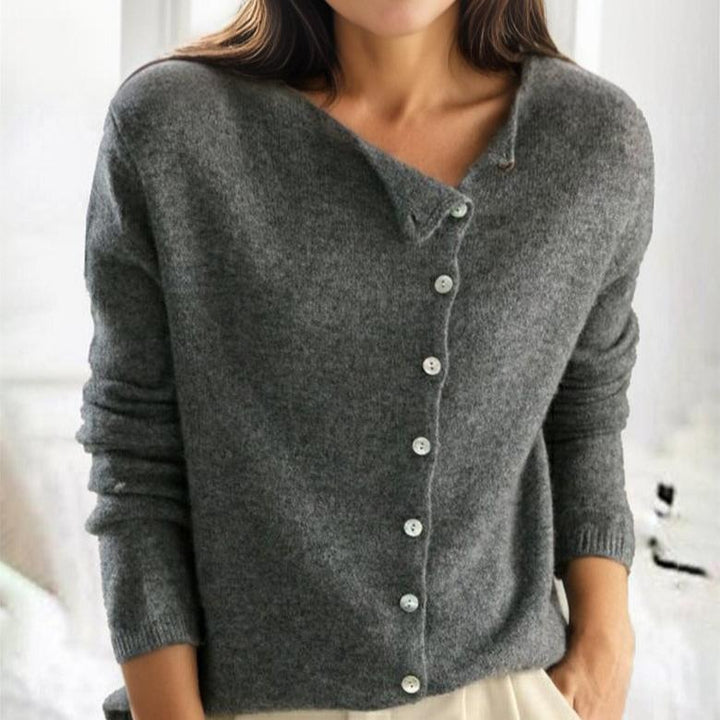 Delara – Asymmetrischer Knopf-Pullover