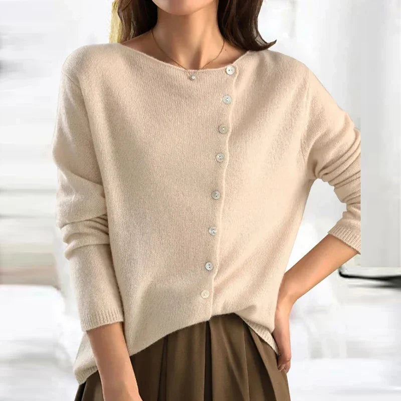 Delara – Asymmetrischer Knopf-Pullover