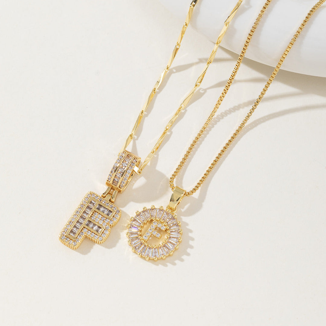 Elegantes 2er-Set Buchstabenanhänger-Halsketten