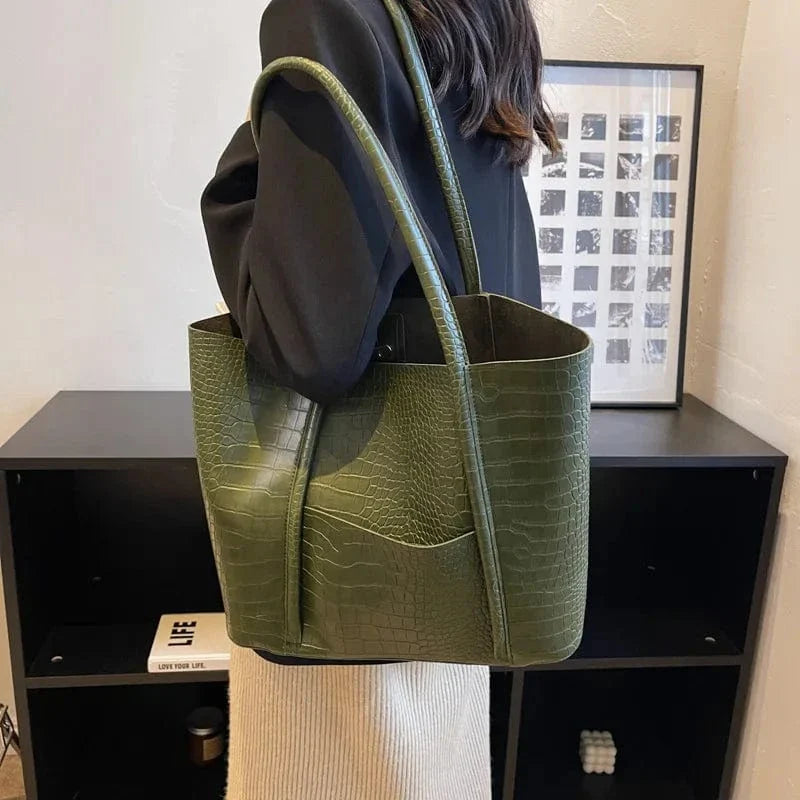 Betina – Croco Struktur Schultertasche