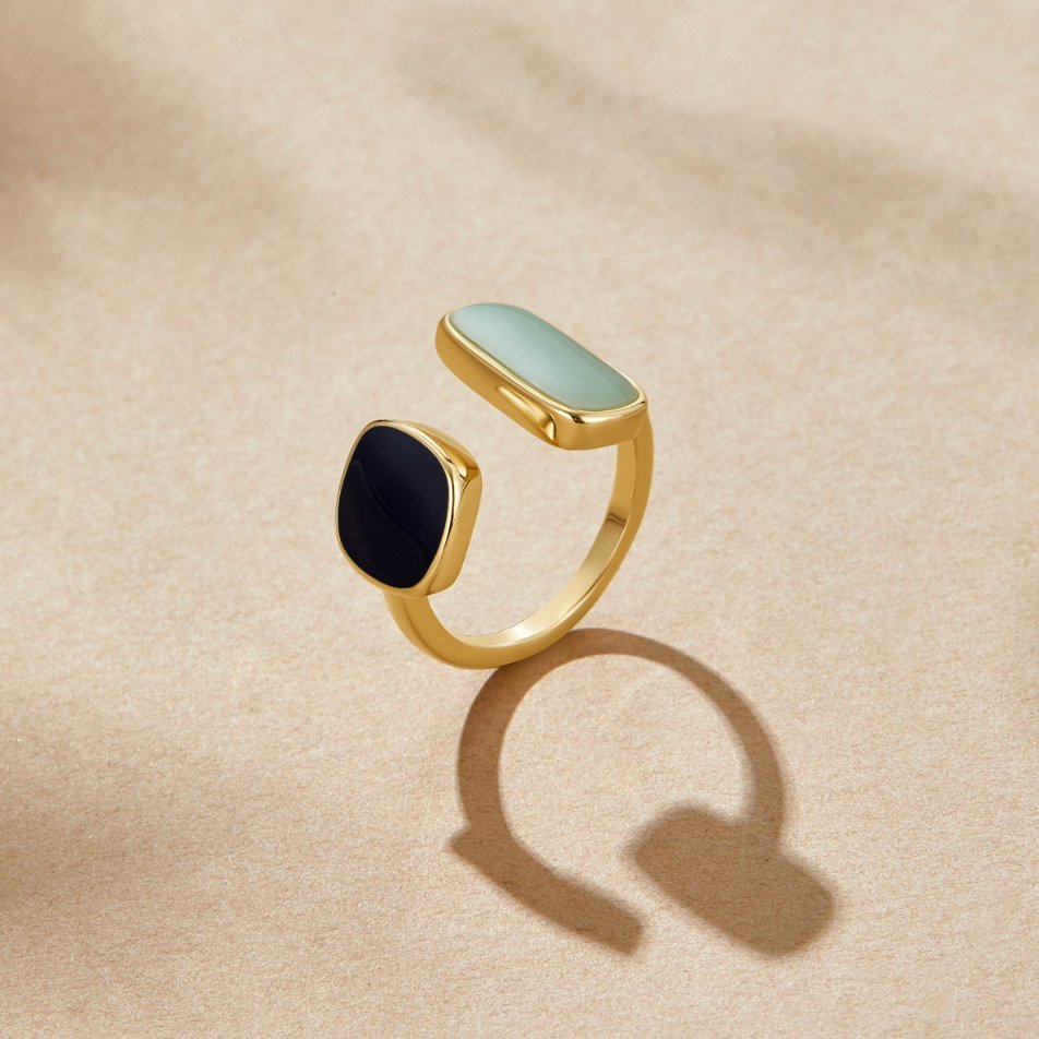 Doppelstein-Ring mit Schlichtem Wickeldesign