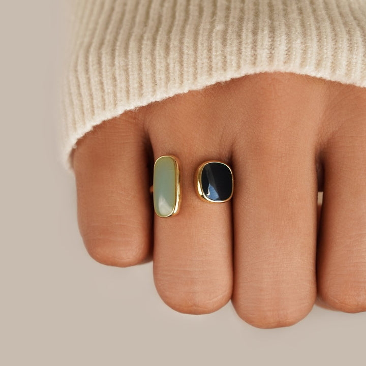 Doppelstein-Ring mit Schlichtem Wickeldesign