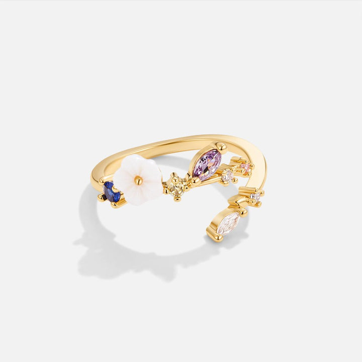 Weiße Blumen Goldene Blütenringe