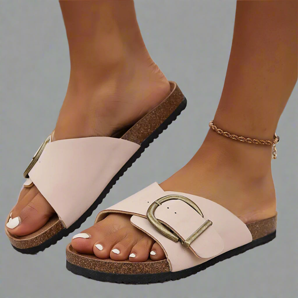Danira – Sandalen mit Zierschnalle