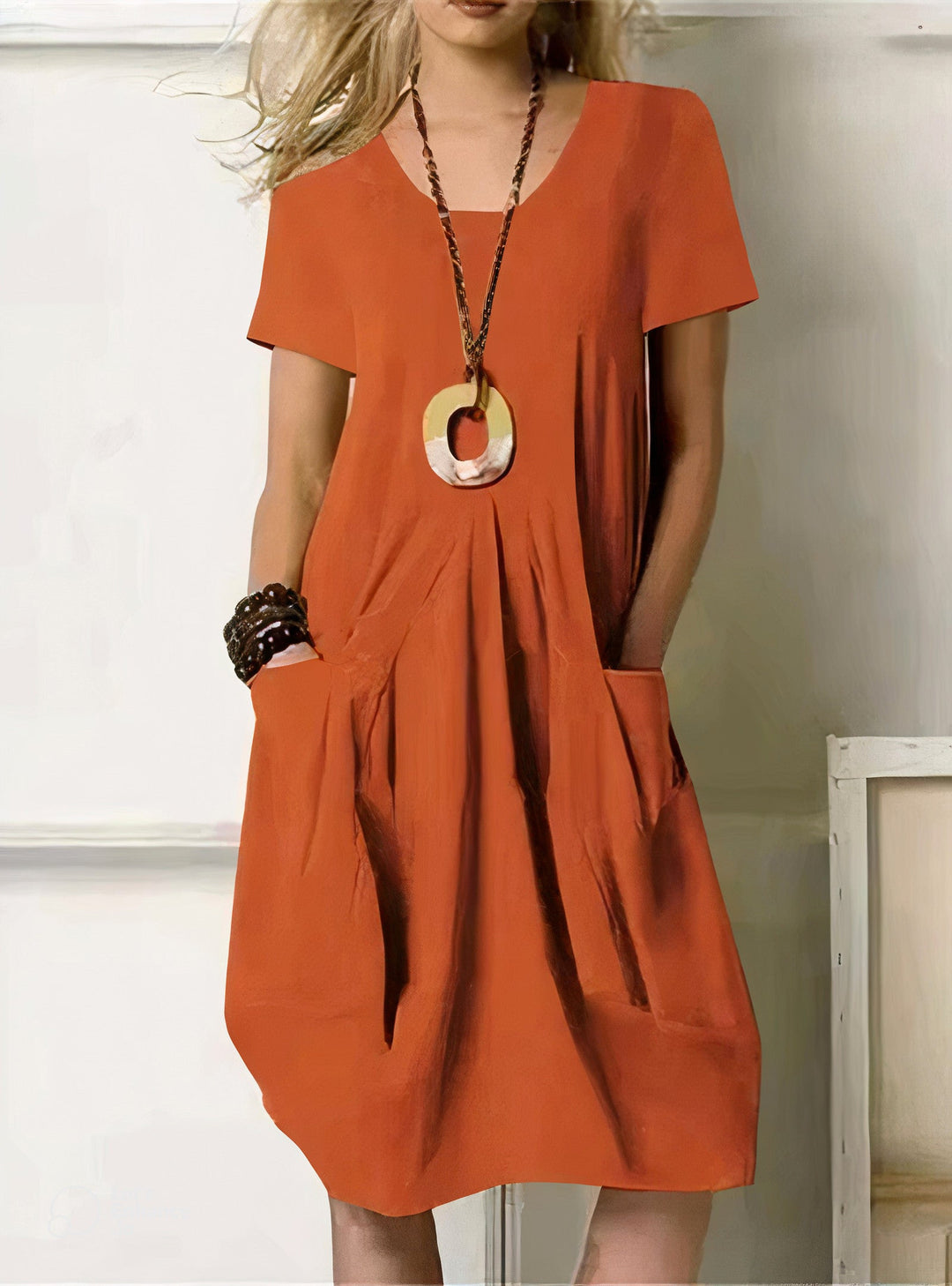 Tessina – Lockeres Kurzarmkleid mit Faltendetail