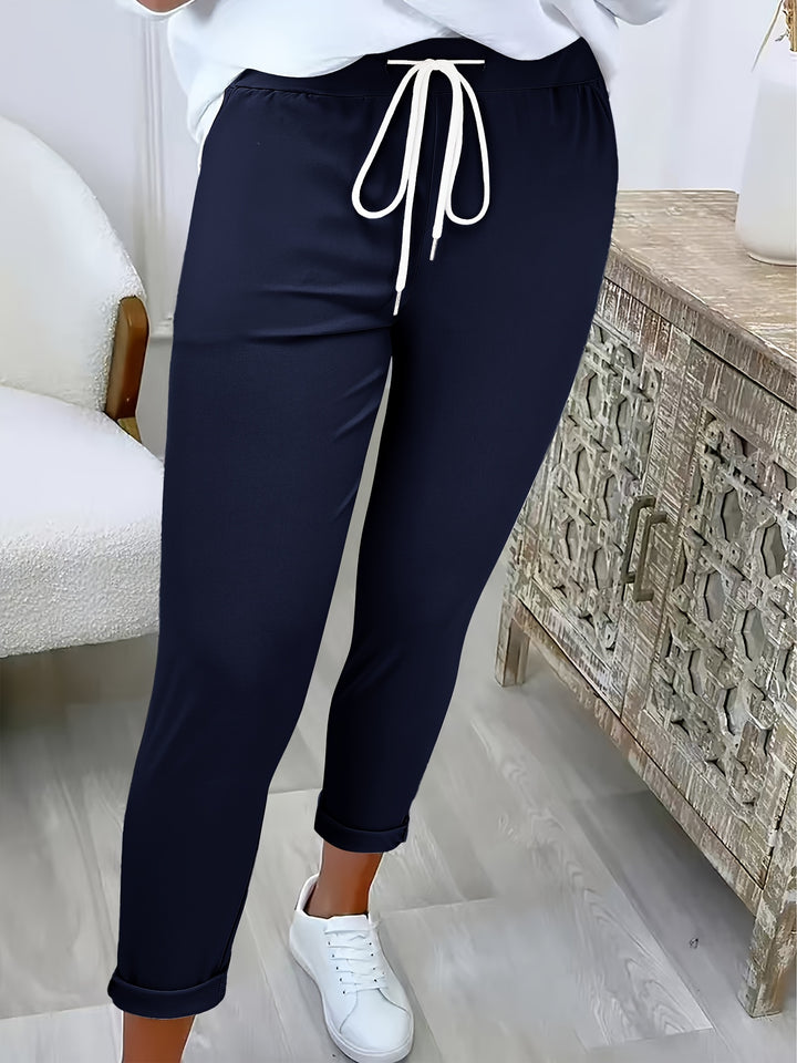 Abriana – Schlanke Jogginghose mit Kordelzug
