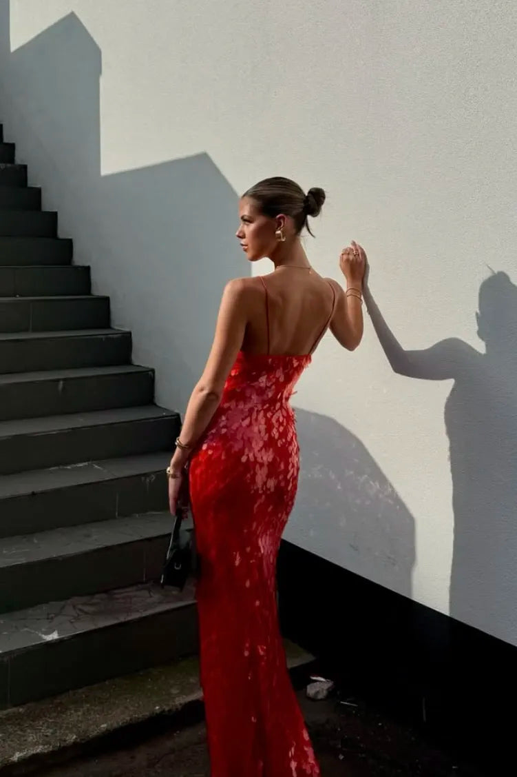 Hirena – Paillettenfigurbetontes Maxikleid