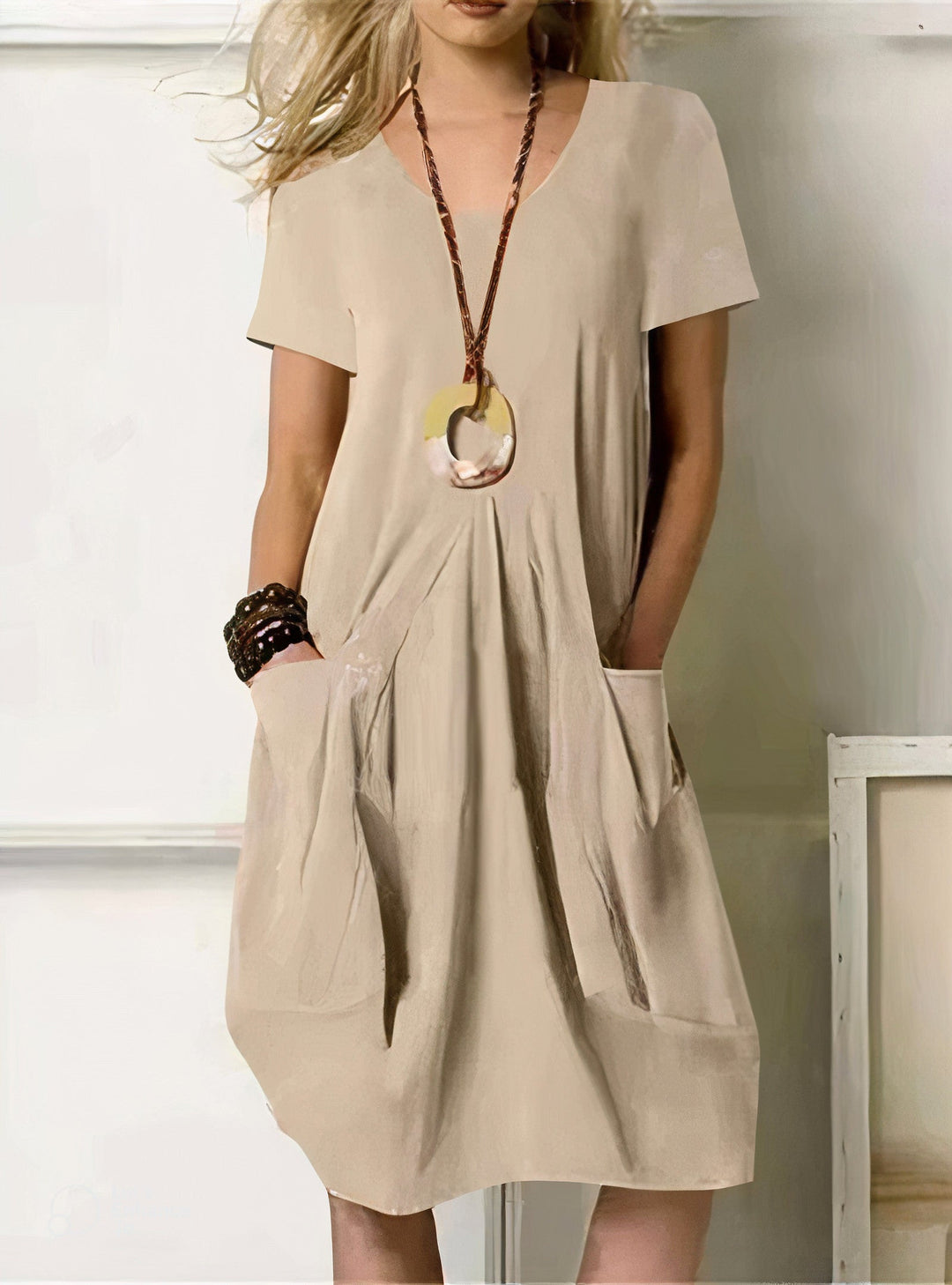 Tessina – Lockeres Kurzarmkleid mit Faltendetail
