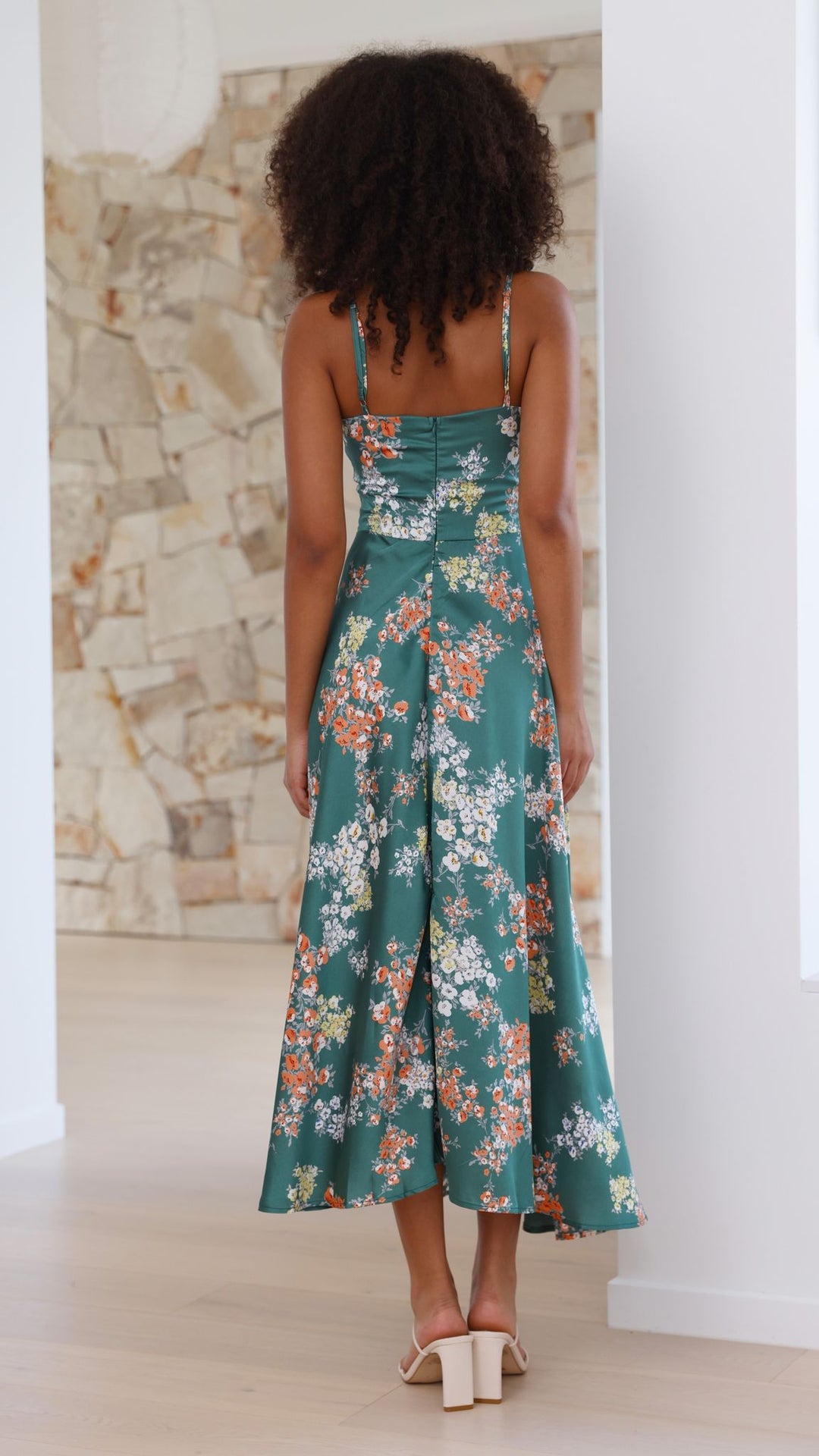 Flora | Romantisches Midikleid mit Blumendruck