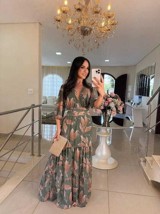Dajana – Maxikleid mit Blattprint und Wickeloptik