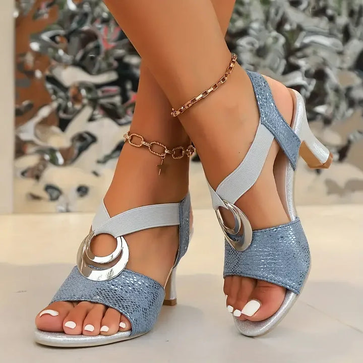Jasmina – Elegante Riemchenpumps mit Zierschnalle