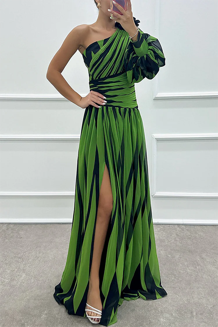 Julika – Einarmiges Plissee-Abendkleid