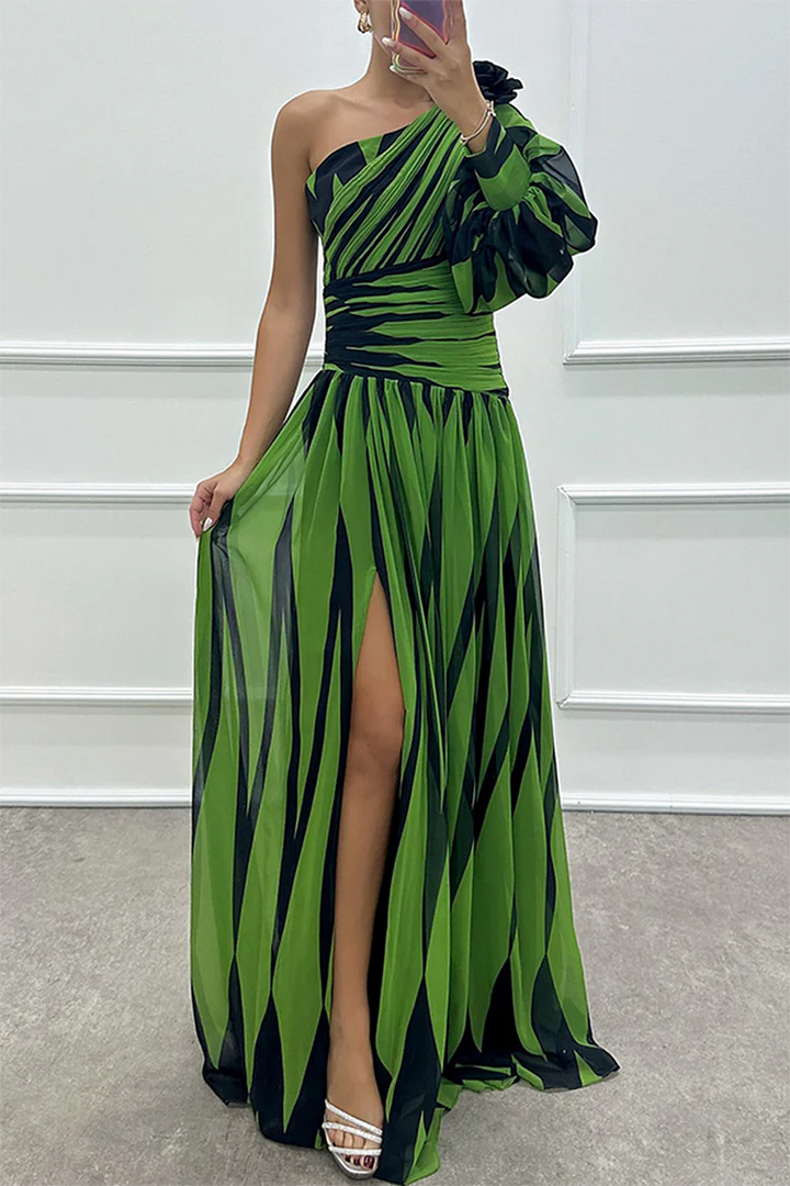 Julika – Einarmiges Plissee-Abendkleid