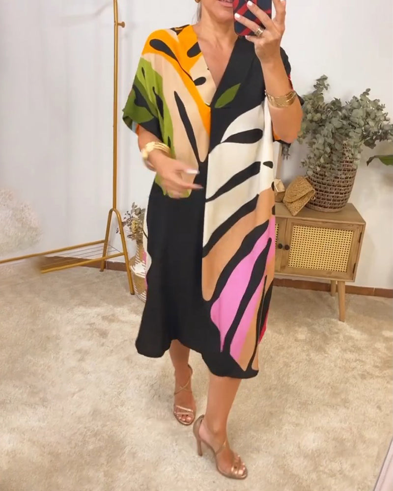 Kordula – Oversized Kleid mit Abstraktem Muster