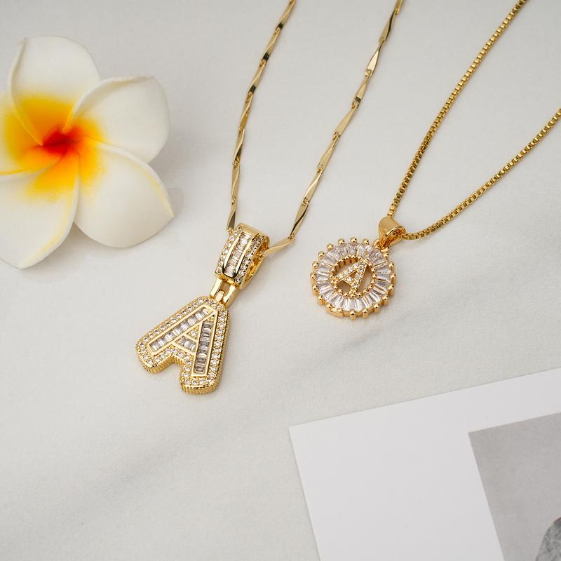 Elegantes 2er-Set Buchstabenanhänger-Halsketten