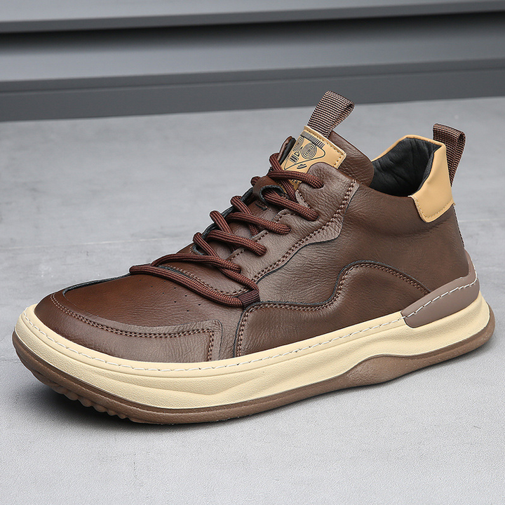 Konrad – High-Top Freizeitsneaker mit Kontrastdetails