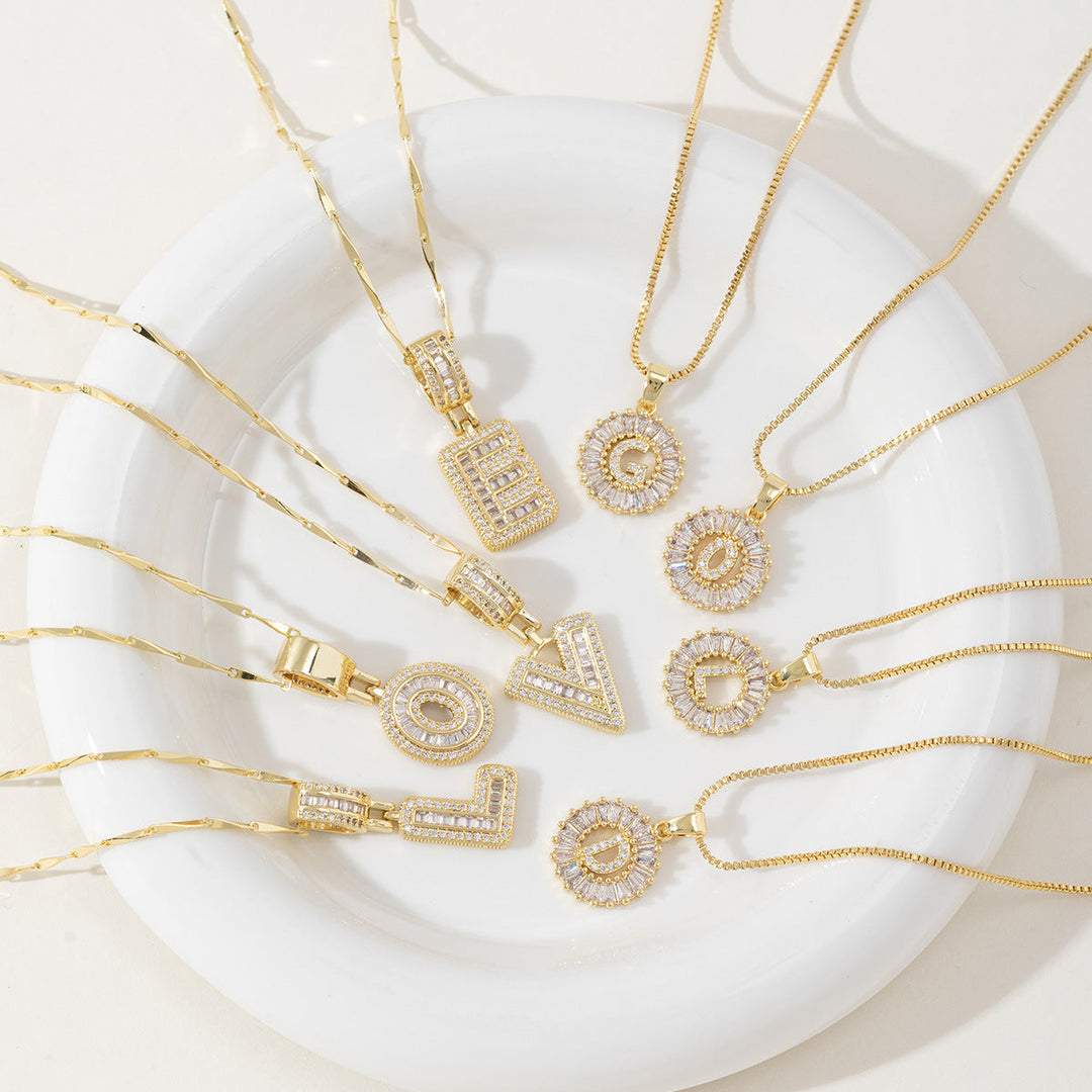 Elegantes 2er-Set Buchstabenanhänger-Halsketten