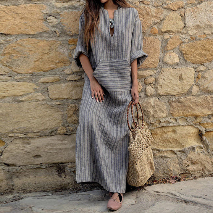 Unity – Gestreiftes Maxi-Kleid mit Taschen