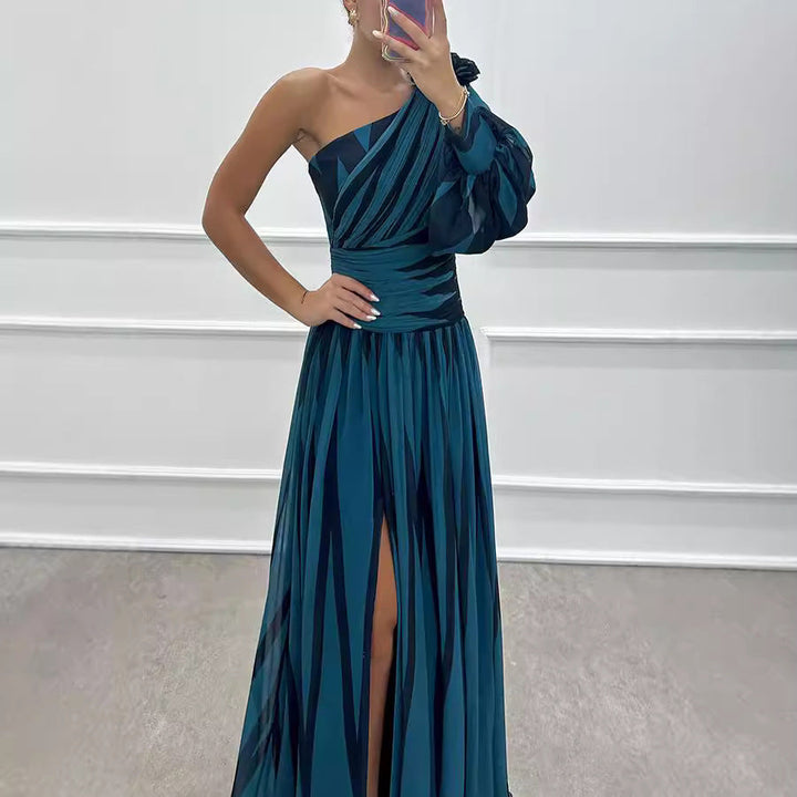 Noralie – Asymmetrisches Abendkleid mit Faltenoptik