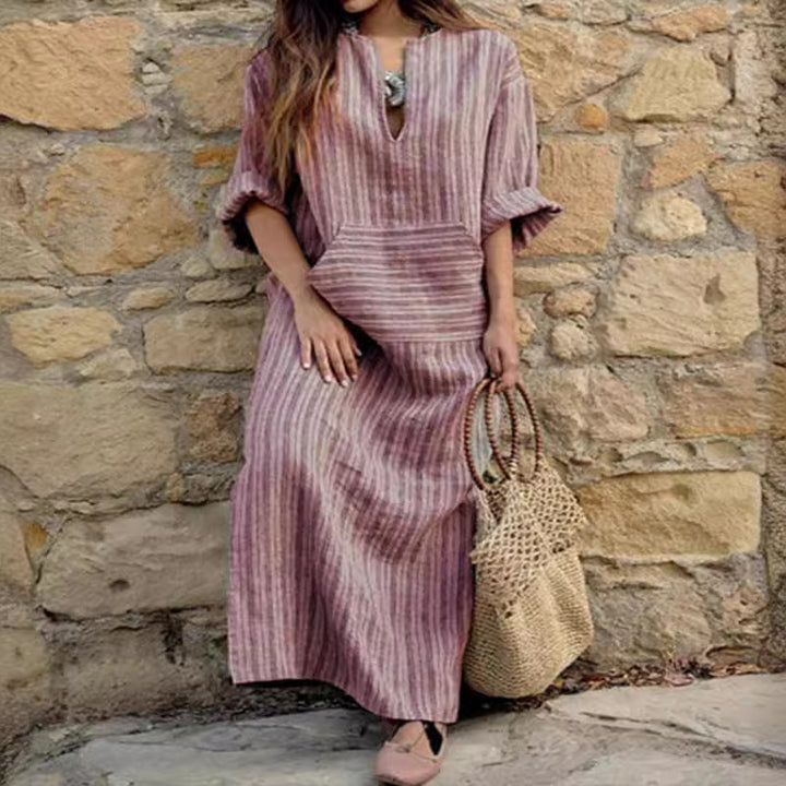 Unity – Gestreiftes Maxi-Kleid mit Taschen