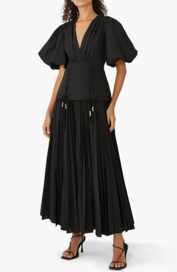 Frieda – Plissiertes Taillenkleid mit Puffärmeln