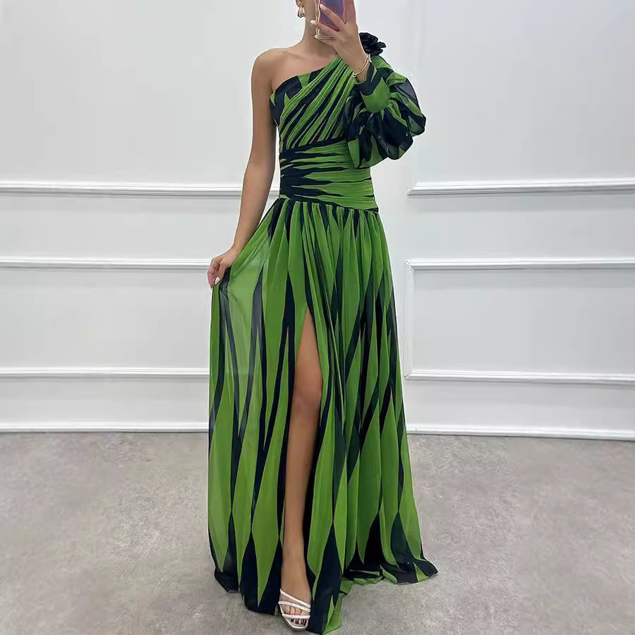 Noralie – Asymmetrisches Abendkleid mit Faltenoptik