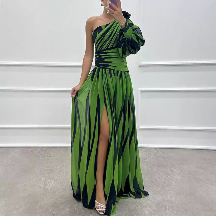 Noralie – Asymmetrisches Abendkleid mit Faltenoptik