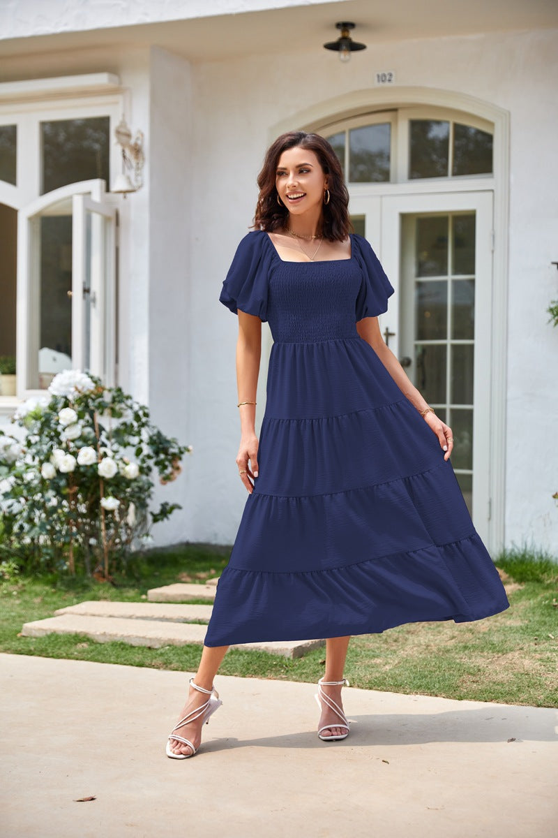 Selene – Schulterfreies Midikleid mit Smok-Details