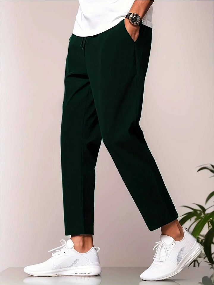 Tjark – Schlanke Joggerhose mit Kordelzug