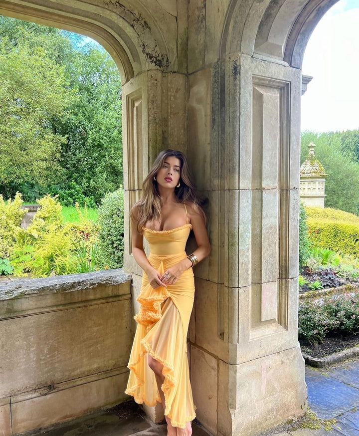 Hiluna – Rüschendetail Abendkleid