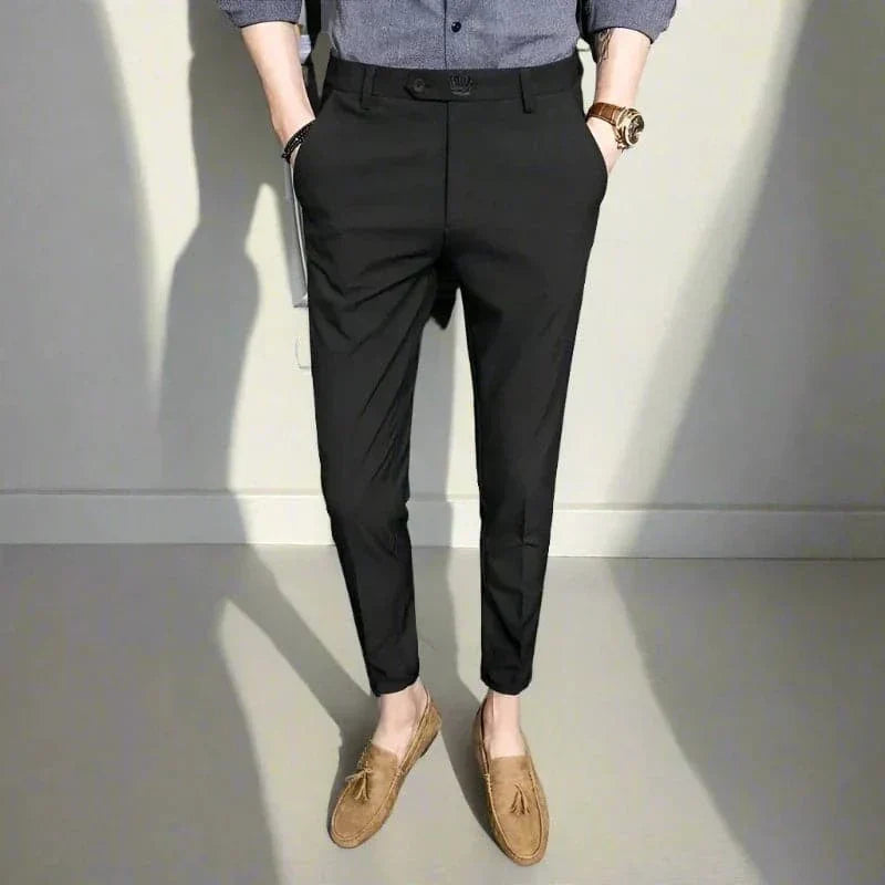 StrideLine Slim-Fit Hose