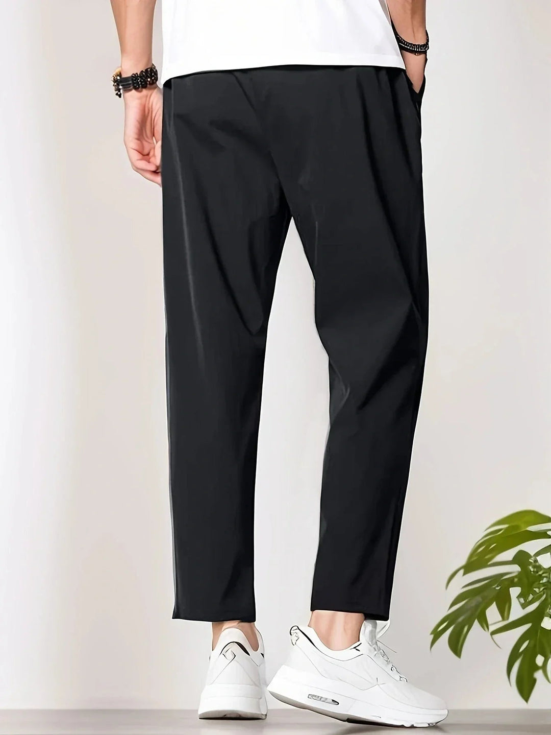 Tjark – Schlanke Joggerhose mit Kordelzug