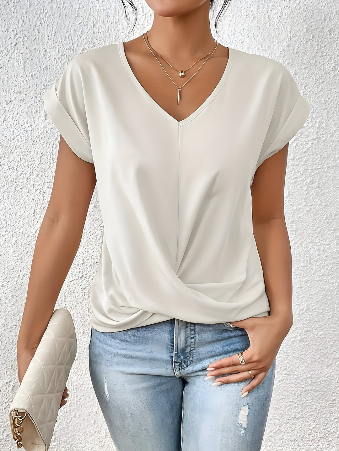 Maia – V-Ausschnitt-Top mit Twist-Detail