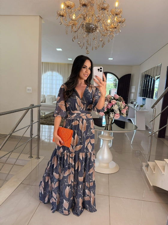 Dajana – Maxikleid mit Blattprint und Wickeloptik
