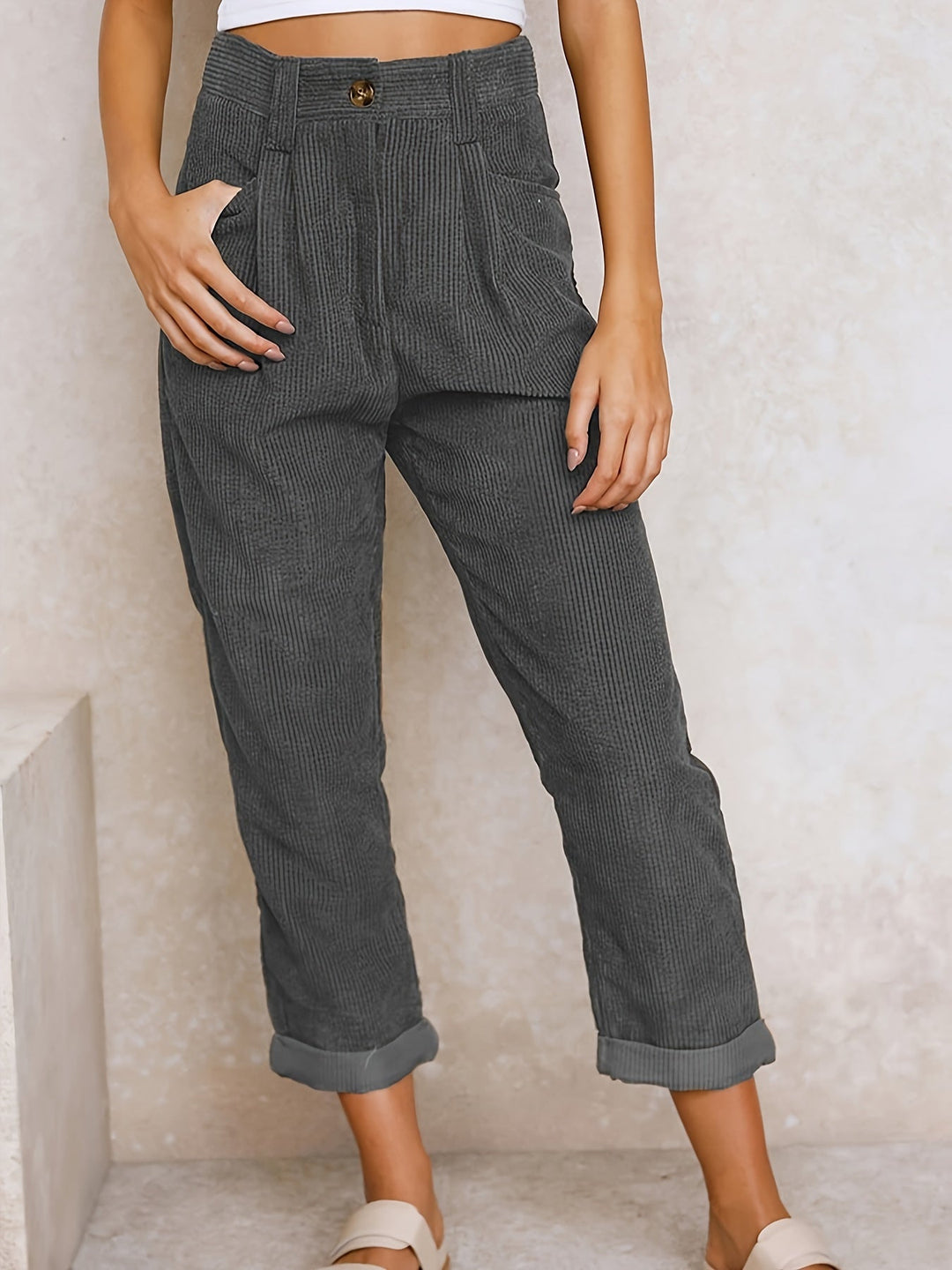 Lässige Damenhose mit hoher Taille