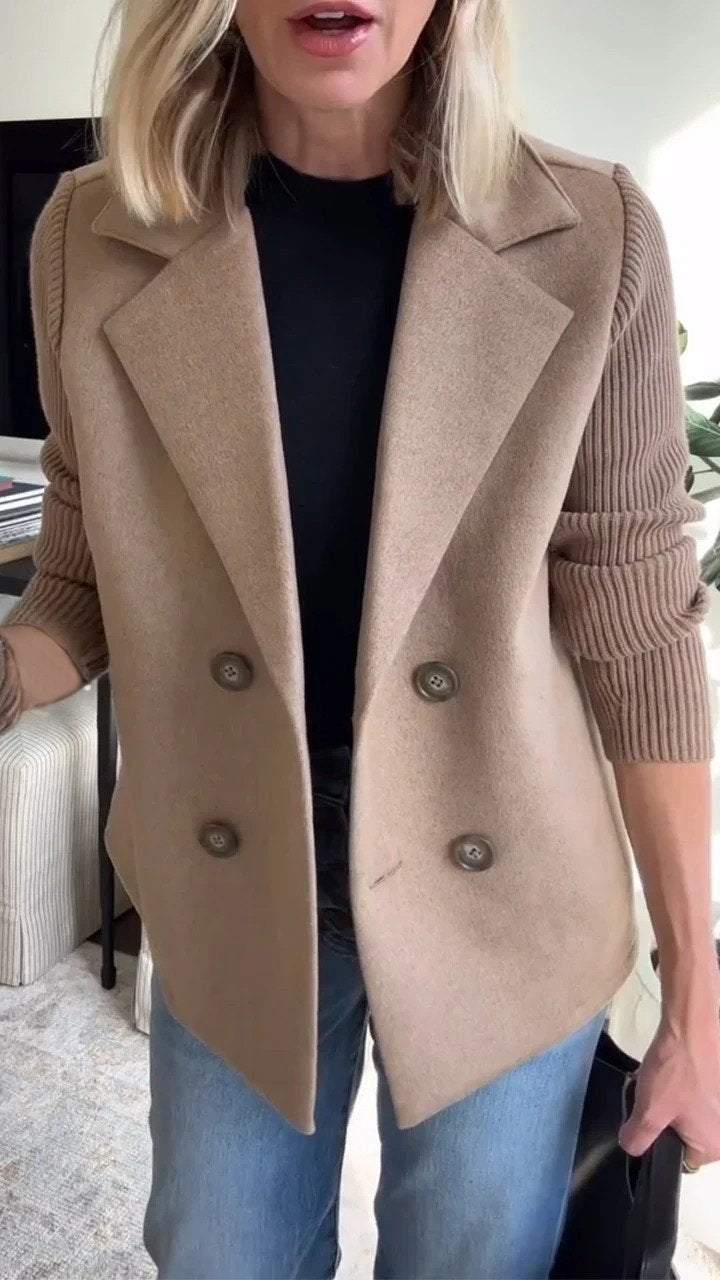 Dawn – Doppelreihiger Strickblazer