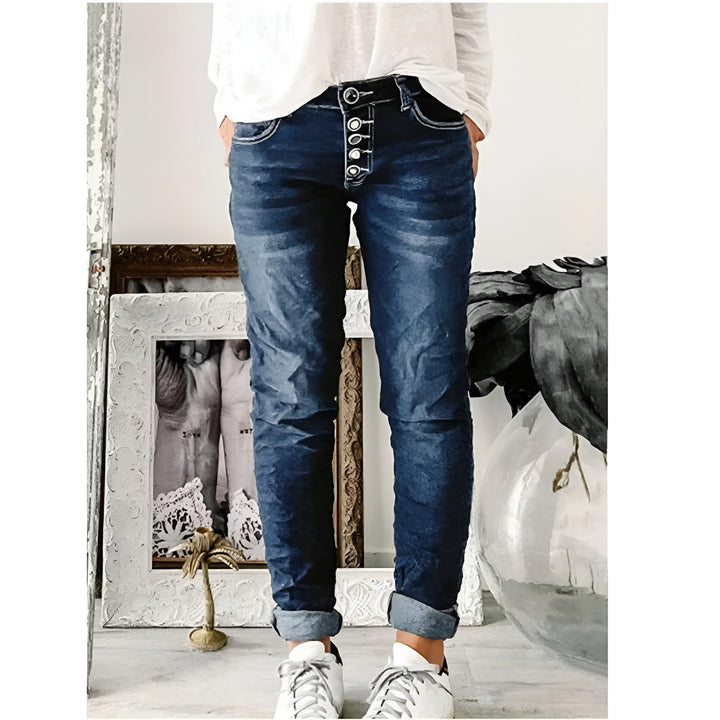 Amara – Slim Jeans mit Knopfdetails
