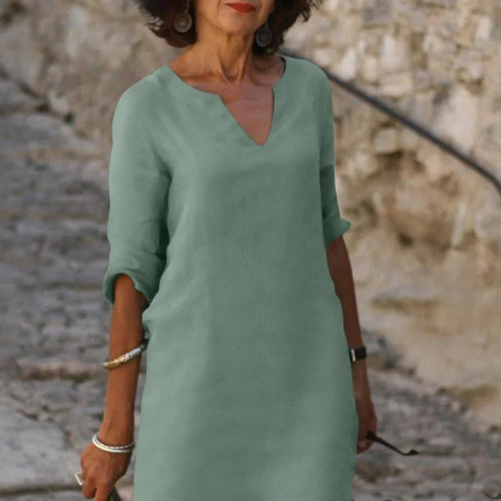 Delaney – Lässiges Kleid mit V-Ausschnitt